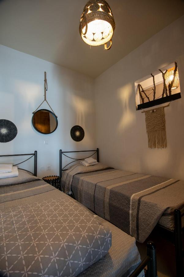 Chrisambelos Apartments Istro Bagian luar foto