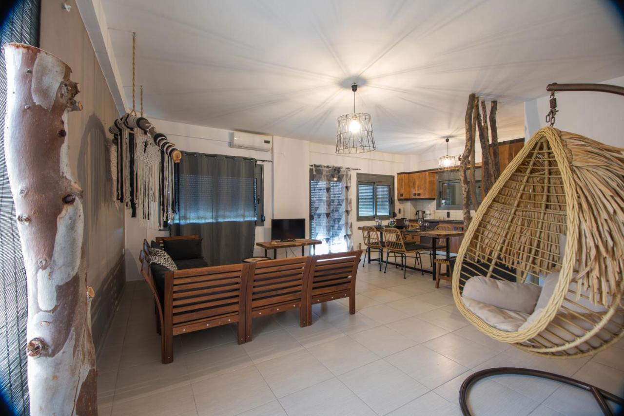 Chrisambelos Apartments Istro Bagian luar foto